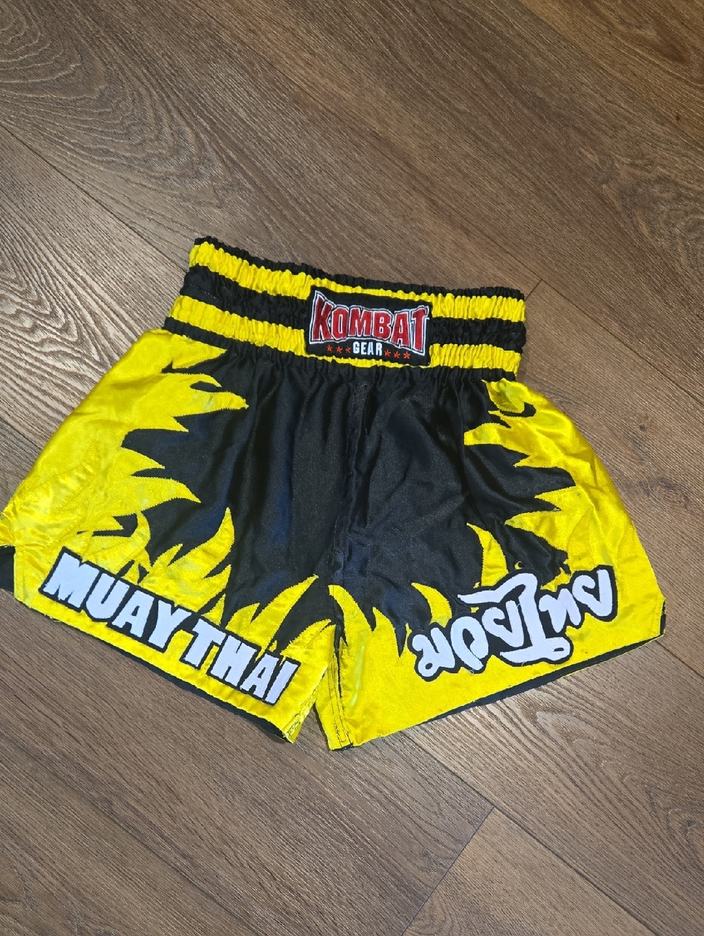 UNISEX KOMBAT GEAR BOXING SHORTS.. SIZE XL.. #7956 - Picture 2 of 7